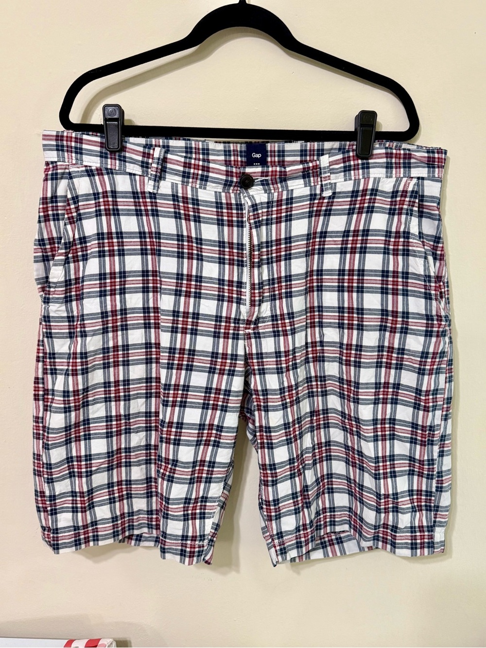 GAP Men's White Plaid Cotton Shorts - Navy & Red